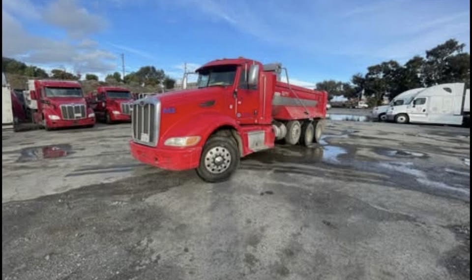 2013 PETERBILT 386 - Image 4